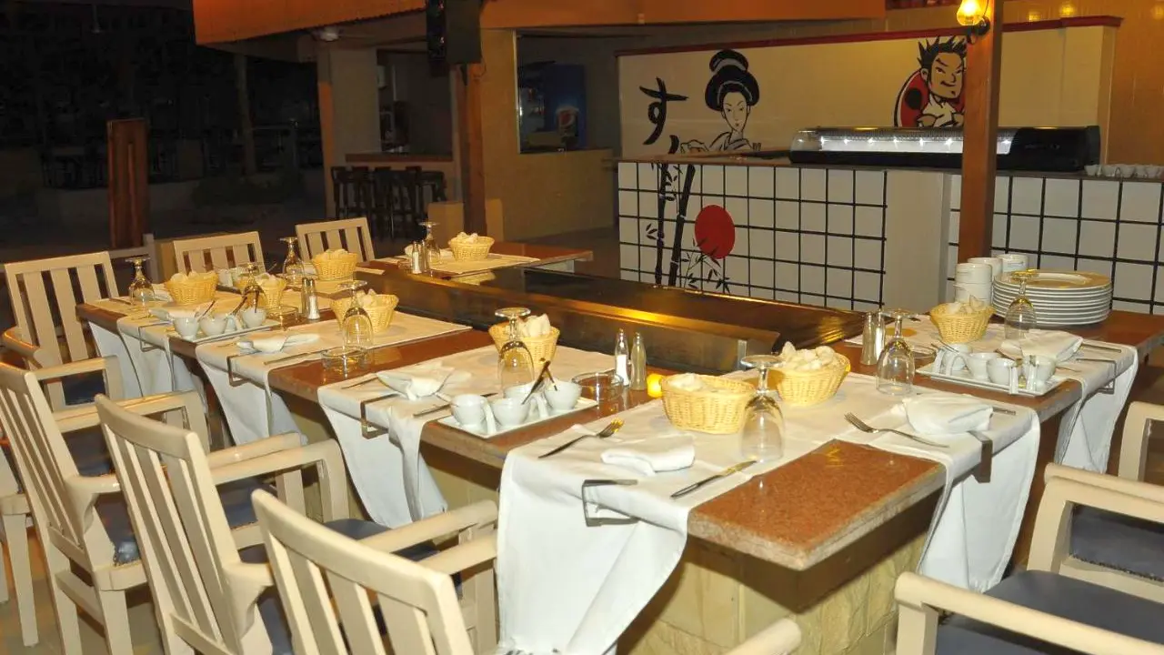 الفندق جفتون أزور بيتش - الغردقة